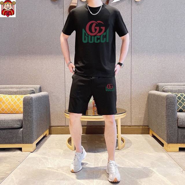 直 品牌 Gucci古奇 2025新款男士短袖短裤套装！官网同步销售！市面高端版本！手感细腻柔软！让你穿着更加舒适！立体裁剪版型超赞！尺码:M-5Xl 下单请报