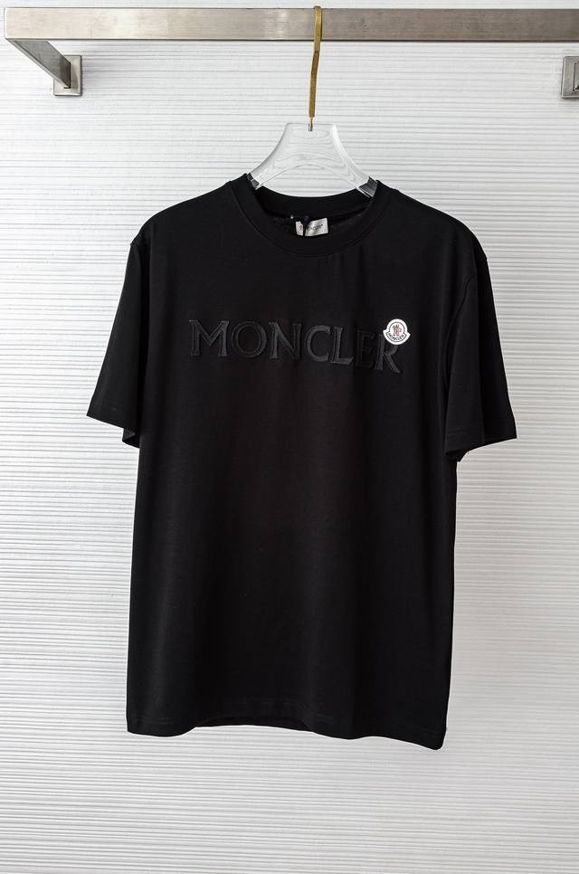 Moncler 蒙口25Ss新款短袖T恤#宽松版型不挑身材 搭配圆领设计 上身毫无束缚感，时尚经典圆领设计！高级定制百搭款式，任何人都可以轻松驾驭 采用顶级舒适