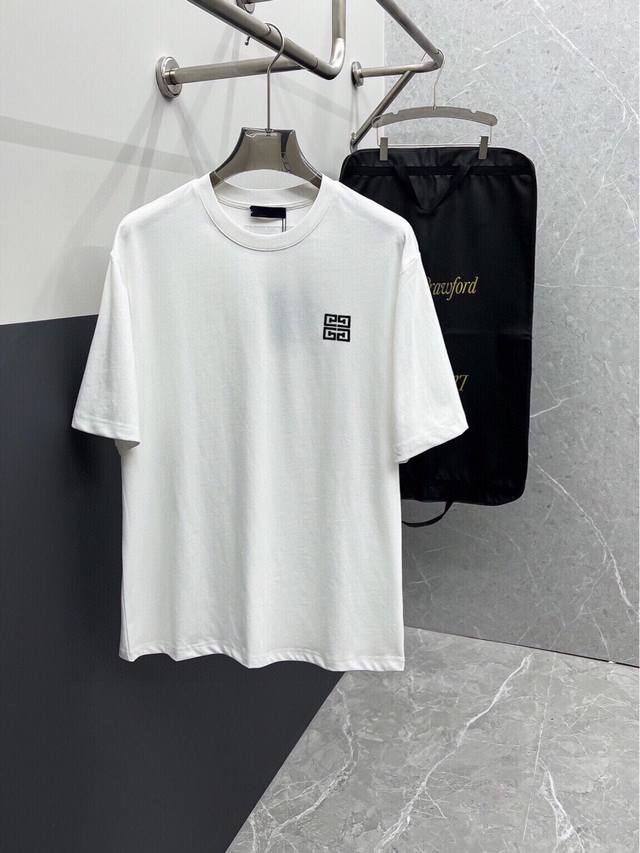 纪梵希 2630Ss新款短袖T恤，定制进口原版丝光面料！经典Logo设计，简单大方得体 时尚不失个性 上身休闲随性 内搭单穿皆可 彰显大牌气质。尺码：M～3Xl