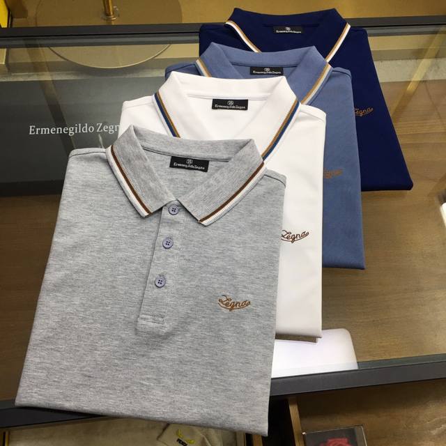 专柜新品 Z.Zegn... 2025春夏新品 时尚Polo 翻领短袖 高级定制百搭款式 任何人都可以轻松驾驭 面料全订制工艺 胸前奢华经典品牌Logo设计，非