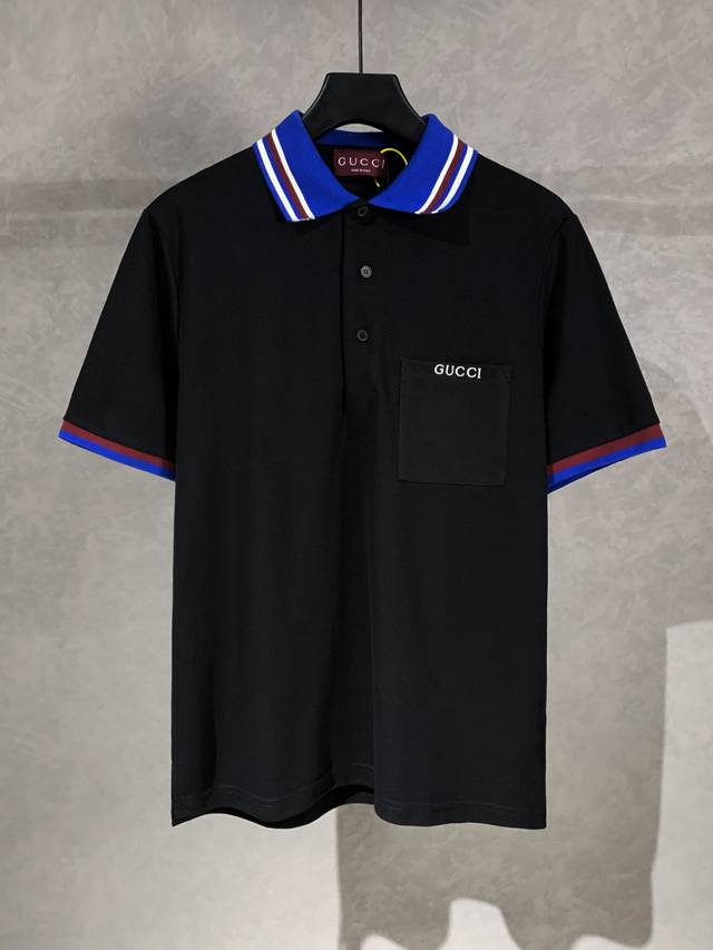 高品质 Gucci 古驰 胸前口袋字母Polo衫 采用哑光线进口绣花机器 ，原版一致定制高克重螺纹 纯棉双珠地面料 三标齐全 定制Logo纽扣 面积柔软舒适 还