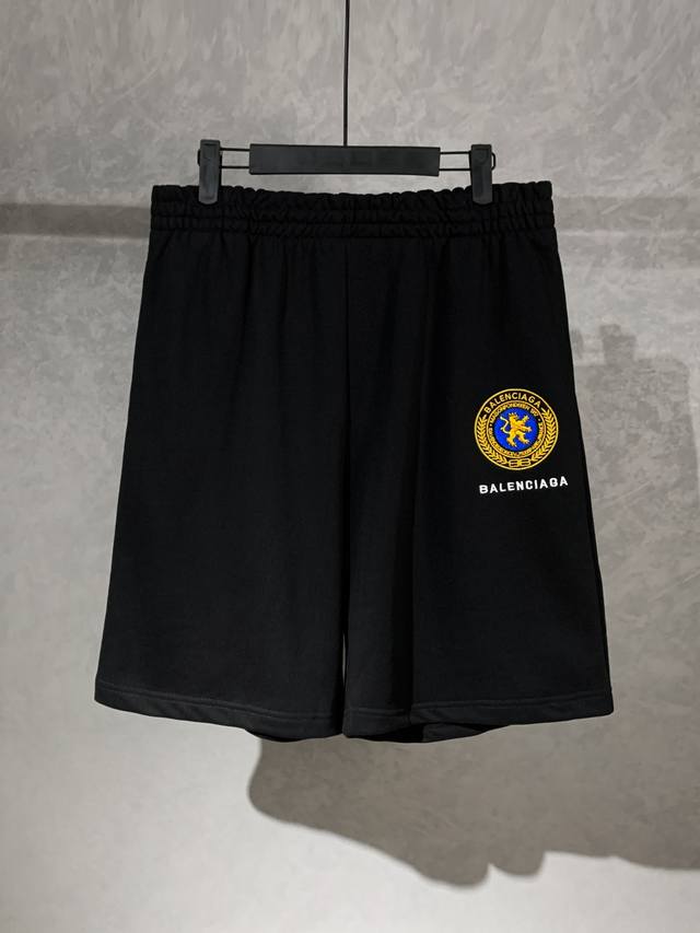 高品质 Balenciga 巴黎世家 图标字母短裤 采用立体绣花工艺，布料采用毛圈纯棉 手感非常舒服 两侧开一字袋 时尚又个性，超级百搭的一款！高温固色 男女同