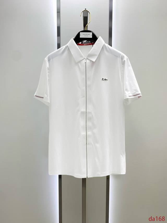 Kiton 高端商务 白领 单位人士必入单品！ 无痕压胶冰丝休闲商务短袖衬衫，科技面料，冰丝无痕，体感非常棒，手感顺滑质感很棒！弹性好，无任何束缚感，面料自带透