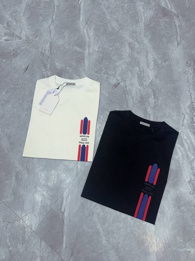 Moncler 夏季新款 采用定制双丝光面料 其面料特点。轻薄 丝滑 透气 耐洗 S~3Xl 现货！