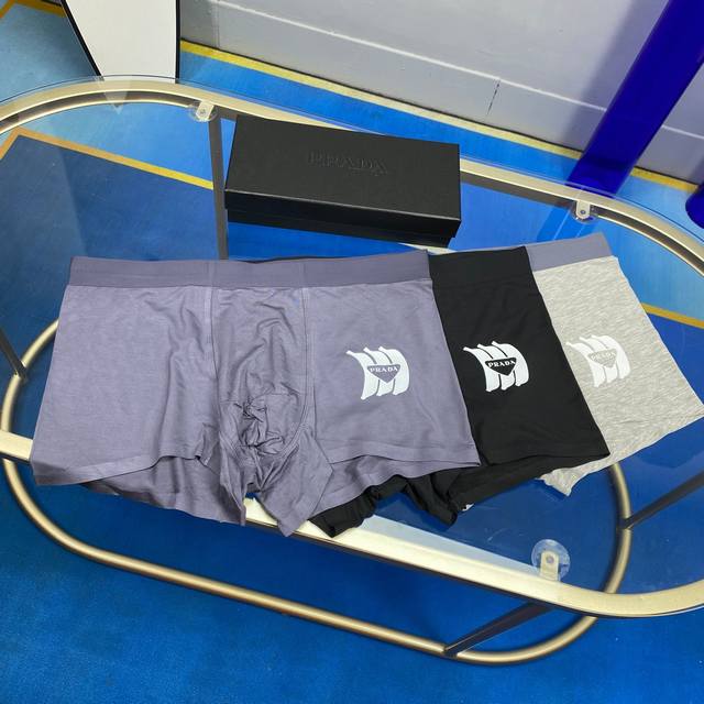 新品！P*A*A时尚男士内裤！ 外贸公司合作订单，轻薄透设计，采用进口木代尔面料 轻薄透气丝滑， 无痕裁剪 穿着无束缚感 触感柔软亲肤，细柔透气，线条流畅，亲肤