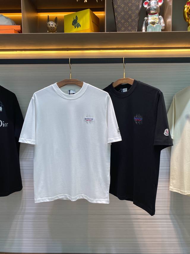 B23-Moc25Ss春夏新款针织纯棉材质圆领短Tee，男女同款复古褪色标识图案装饰休闲套头短袖T恤衫！贸易公司渠道稀出，领先官网发售！一款融合了经典与现代设计