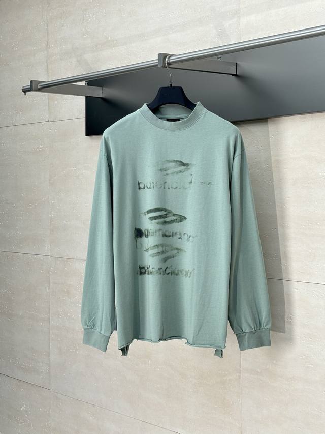 Balenciaga* 巴黎25新款磨破白墨涂鸦长袖 面料采用进口机器织造而成，布面纹路的独特性创造出完美的成衣效果 面料采用净布260克重 ；搭配320克1*