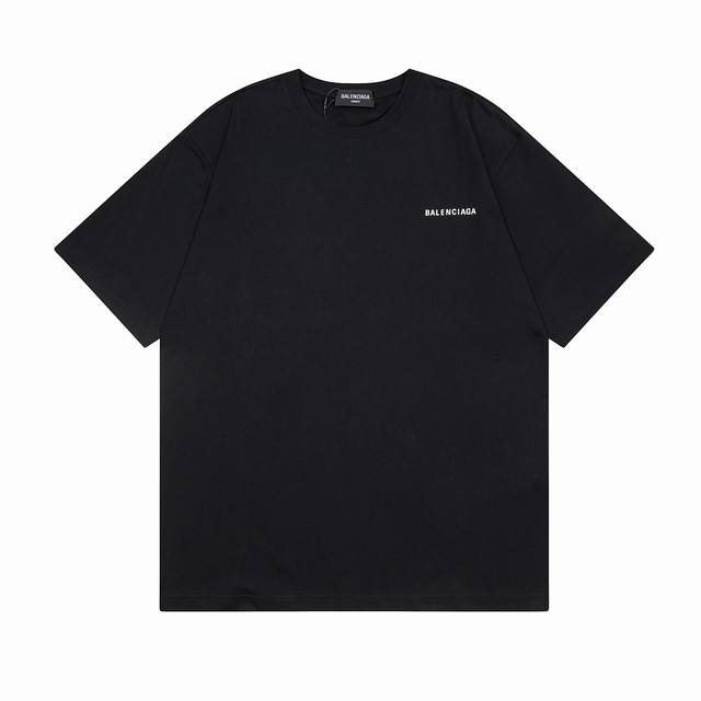 细节图 顶级版本.官网品质 Balenci*Ga 巴黎#经典款. 前后经典字母印花短袖T恤#砖柜同步。 面料采用巴黎Zp定织定染全棉双纱、克重260克，布面干净