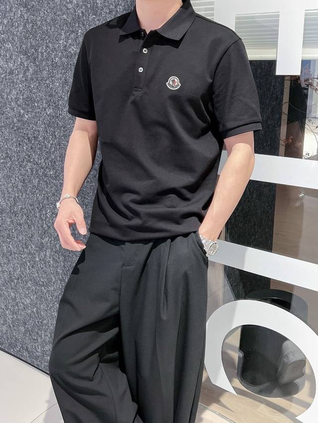 Moncler 夏季新款 Logo男士翻领Polo衫！经典商务男款，高端男装的天花板级别的商务男款！简约时尚大气不失优雅，单穿内搭体面过人，品质控 细节控的闭眼