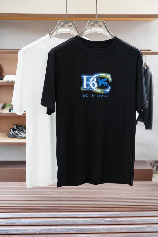 Bc 2025Ss夏季新款圆领短袖T恤 Bru**Llo Cuci**Lli 男士短袖！ Bc家材质讲究的同时 整体的设计颇具时尚感 今天推荐他家经典品牌Log