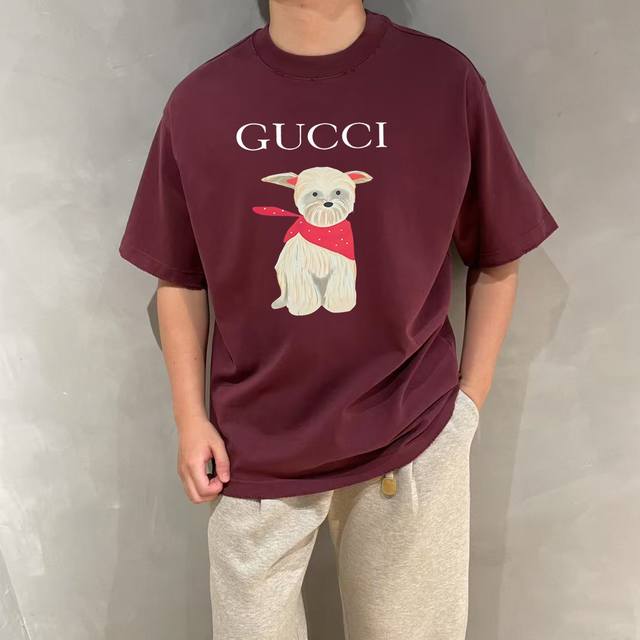 古奇 Guc*I 25Ss 大师亲手设计潮牌新品印花圆领短袖T恤 春夏最新砖柜同步 Os落肩版型 300克重全棉 时尚又个性 超级百搭好看的一款 男女都非常合适