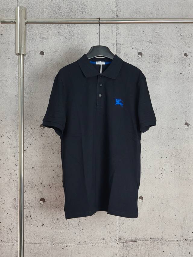 实拍品质 高版本 巴宝莉经典战马刺绣Polo衫短袖 高端品质 三标齐全，舒适透气，经典简约，精致时尚，细节呈现高端品质 颜色:黑色 白色 藏青色 蓝色 码数:M