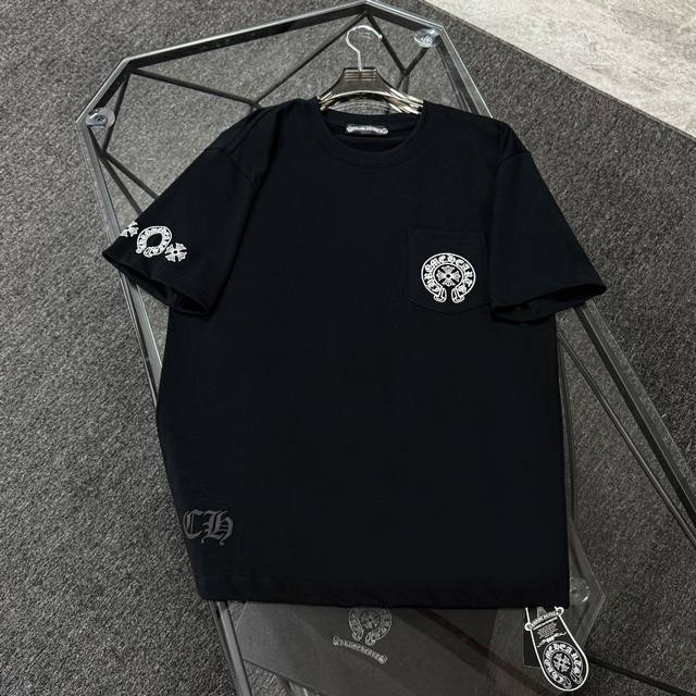 Chrome Hearts克罗心 25款高版本 面料采用300克高密度纯棉 不变形 不缩水 三标齐全 男女同款 工艺：数码印花 颜色：白色 黑色 Size：S-