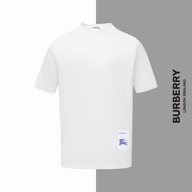 款号#Z233 巴宝莉贴布战马圆领短袖 Burberry 官网一致款式 面料：32支双纱280克纯棉面料 同缸同色织染螺纹 颜色一致 工艺：手工贴布缝制战马 配
