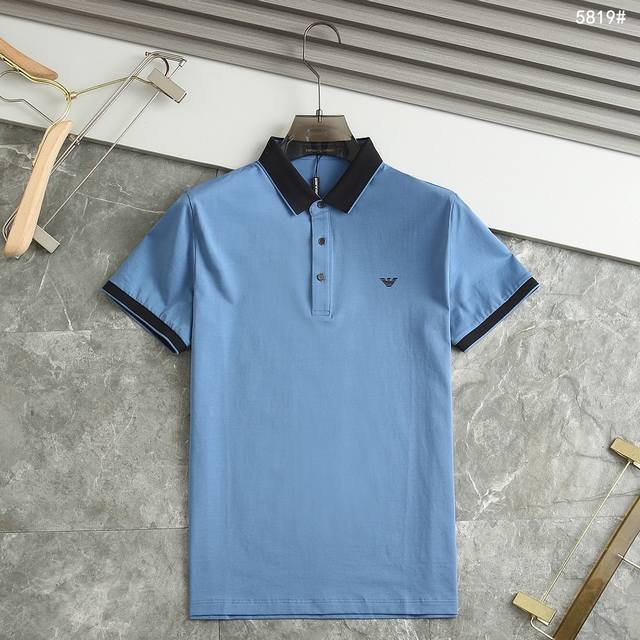 阿玛尼-高端休闲系列！2025新品专柜休闲短袖Polo衫！品牌最新元素Logo重工设计 无痕剪裁 进口80支的超高支纱棉，手感柔滑舒适，弹性佳 软软细腻 不易起