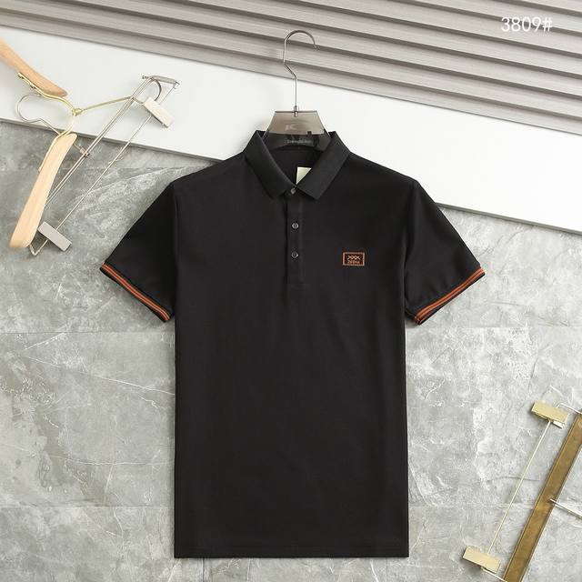 杰尼亚-高端休闲系列！2025新品专柜休闲短袖Polo衫！品牌最新元素Logo重工设计 无痕剪裁 进口80支的超高支纱棉，手感柔滑舒适，弹性佳 软软细腻 不易起
