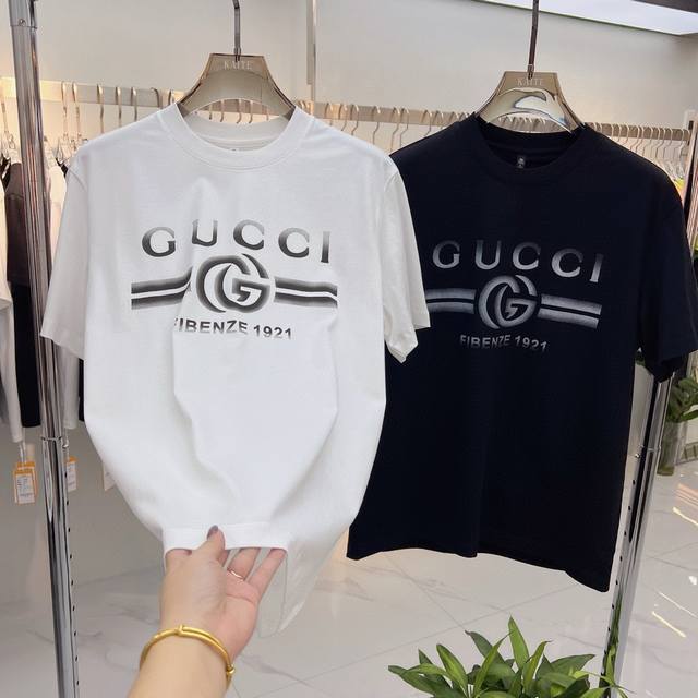 Gucc G家 微阔版型 2025早春新款首发 专柜最新款240克新疆长绒棉短袖圆领T恤 高端订制 设计前卫！重工艺设计 定制面料.手感柔软.穿着舒适.专柜级别