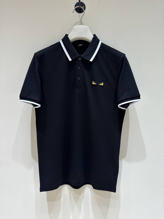 新品 T9- 夏季新品 Fe*Di刺绣 标识男士商务翻领Polo衫 简约精简的比例化裁剪,时尚动感彰显年轻活力. 定制客供网孔针织珠地棉材质,细腻丰润的质感高于