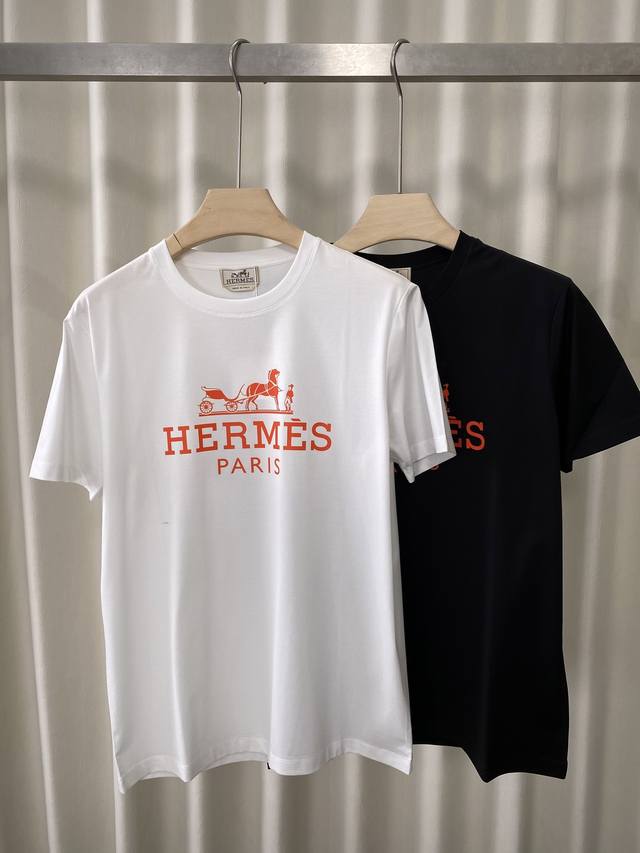 HermèS.25夏季新品品牌Logo橙色印花标识短袖T恤，正面胸前饰品牌经典Logo印花设计，简约又吸睛，低调又高级，辨识度直接拉满，版型是经典的正肩常规款、