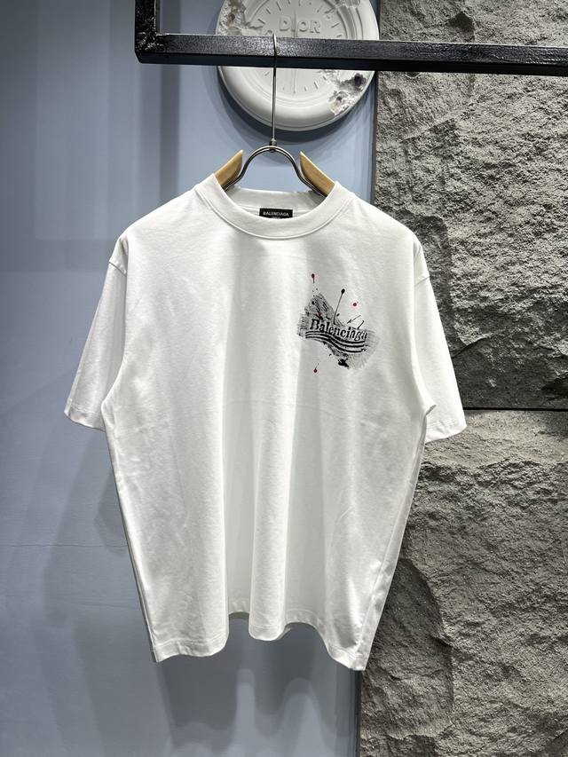 Xp Balenciaga*巴黎世家 涂鸦字母短袖T恤 *采用280克新疆棉冰感索罗娜面料，这种面料采用了新疆棉作为主要成分，通过索罗娜科技处理，使得面料在夏季