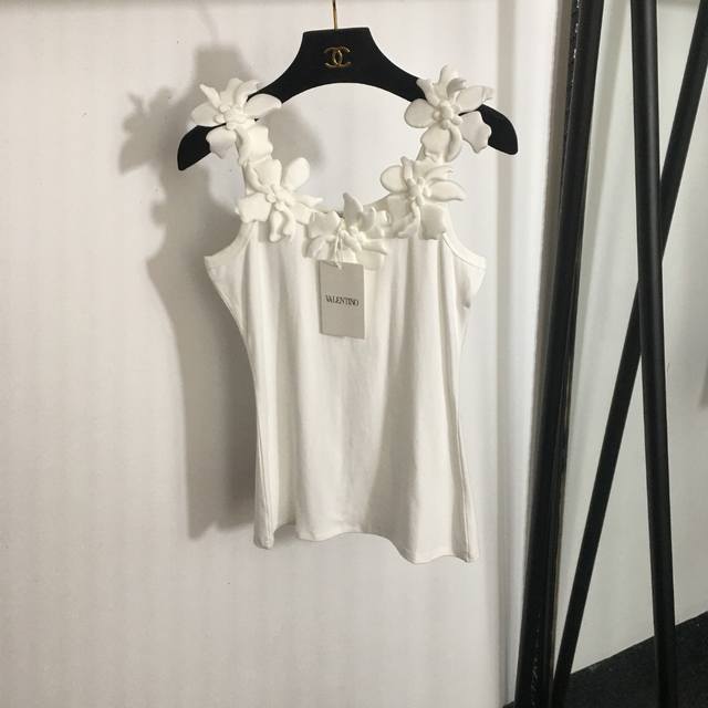 款号 2818 Valentin*新款 立体花朵针织纯棉吊带背心，白色，黑色，S-Xl， M码；胸围76，长58