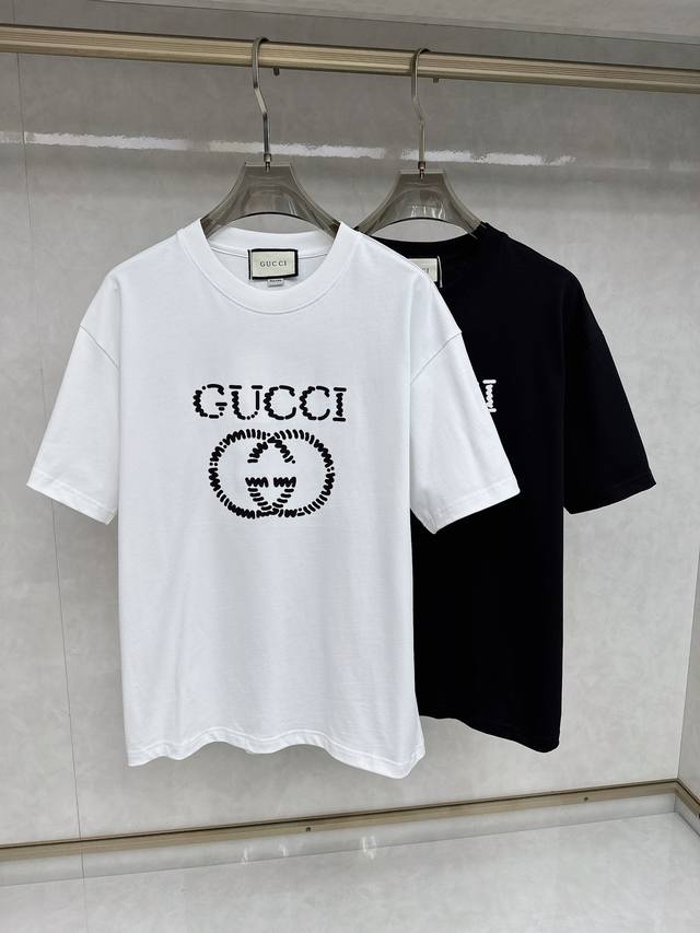古奇 2025Ss春夏最新款短袖T恤，手感柔软，穿着舒适，做工精细.上身效果无敌帅气，码数 S-Xl