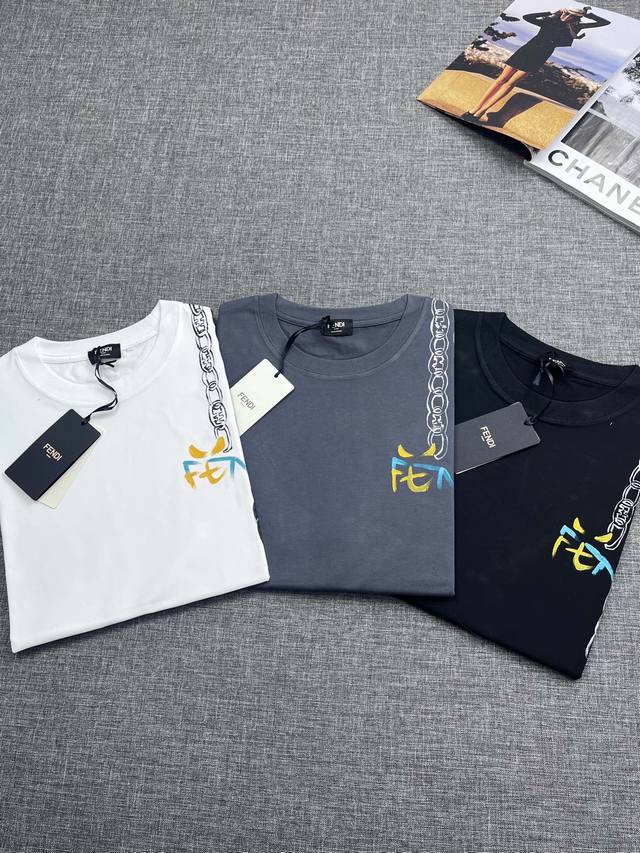 Fendi 芬迪25Ss春夏新款短袖T恤男款 这个是经典造型，每年都会有这个图案的！客供进口精梳棉 透气凉爽 不缩水，不易变形，透气吸汗 简约不简单 低调不庸俗