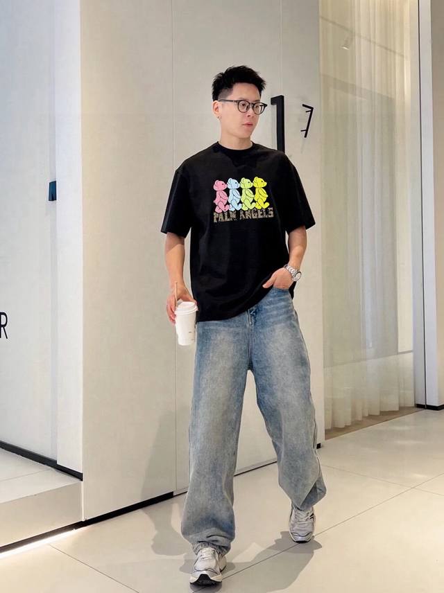 Palm Angels棕榈天使25S春夏情侣款T恤.原单推荐！小熊圆领短袖，街头风的新纪 整体图形质感呈现完美效艺，230G纯棉料更贴合柔软.柔滑垂坠，单穿内搭