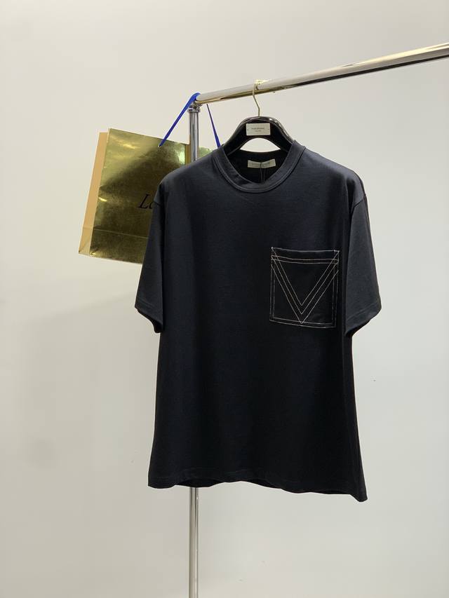 Bottega Veneta 葆蝶家，2025夏季新品，时尚休闲圆领短袖T恤，专柜同步有售，原单狠货，进口原版面料，顶级刺绣工艺字母图案Logo，独特设计，活力