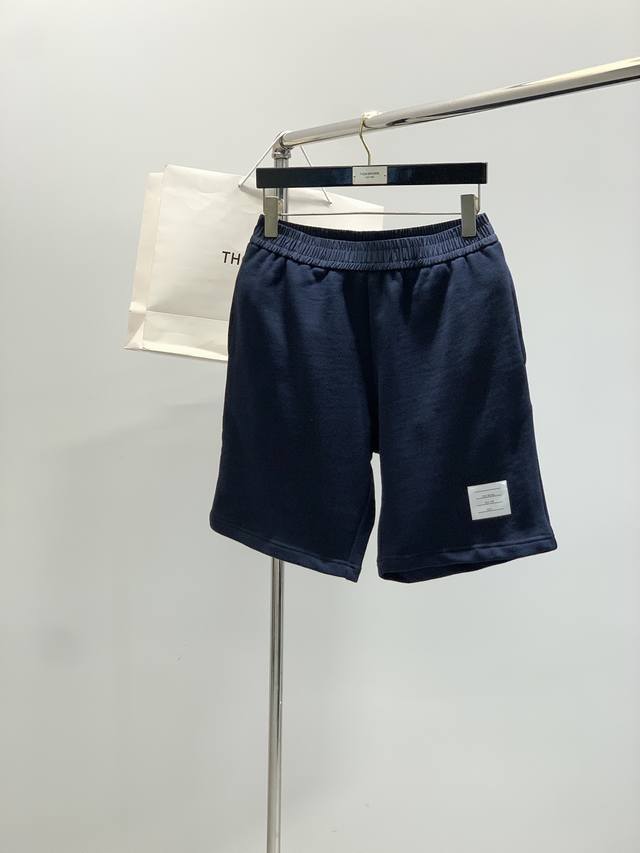 Thom Browne 汤姆 布朗，2025夏季最新品，时尚休闲短裤，专柜同步有售，原单狠货，采用进口原版面料，舒适度极佳，顶级印花工艺字母图案Logo，原版五