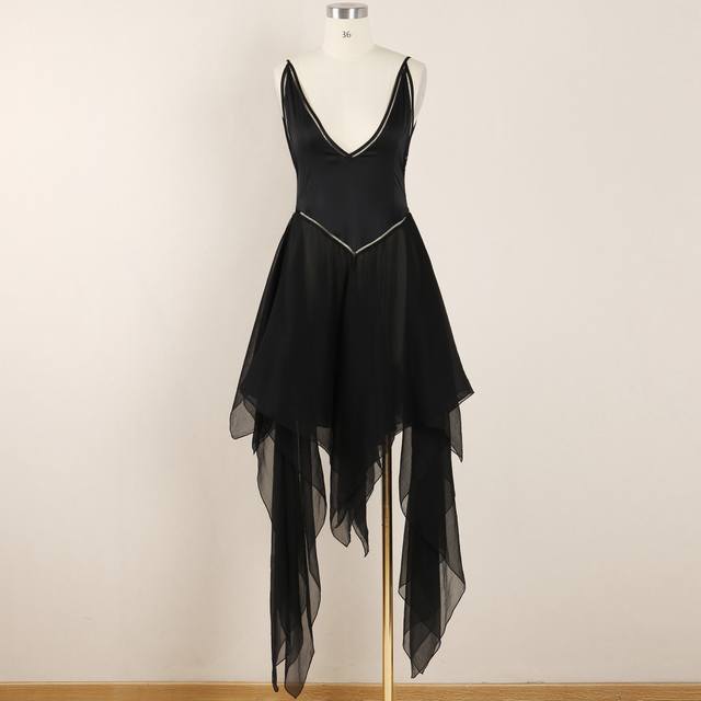 5Ss新款 25Ss春夏Ann Demeulemesster 暗黑系收腰吊带连衣裙 高品质蕾丝拼接。Smlp ：黑色