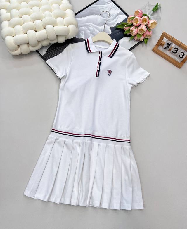 Dior25Ss春夏新款 学院风经典翻领百褶连衣裙丨独家Yb开发！高版出品！珠地全棉材质 自带孔洞 透气舒适 翻领百褶连衣裙版型 领口半开襟钮扣处理 随意调节