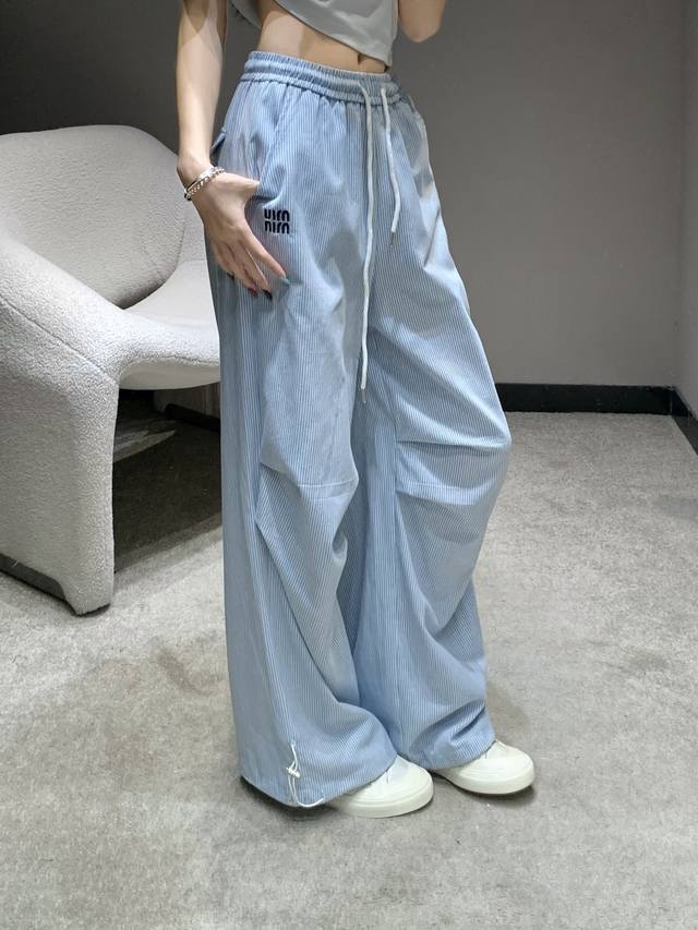 Miumi*25Ss春夏新款 字母刺绣条纹松紧腰阔腿裤丨独家高版出品！冲击视觉效果一眼心动的即视感！上身气质感绝了让你美毫不费力的那种 造型感满分特别好搭配 拍