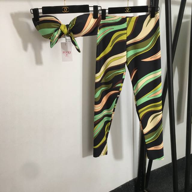 款号20250815 Pucc*新款瑜伽套装，蝴蝶结抹胸内衣+拼色印花弹力显瘦小脚打底裤，绿色，S-Xl，