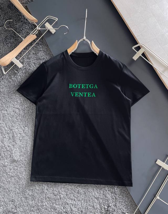 Bv 最新款印花短袖，高品质专柜原单短袖，顶级制作工艺进口面料，专柜款优质胶印印花设计，采用进口高端订制260克双纱面料，进口丝线手感一流！专柜在售！码数：M-