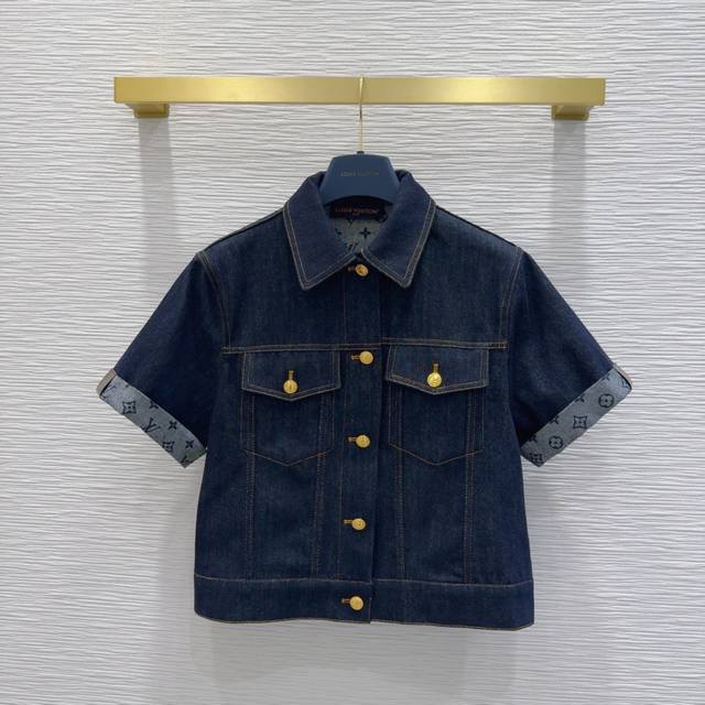 Louis Vuitto*2025Ss新款 一系列出品 高版出品~超时髦新款丹宁牛仔 个性色调上身又酷又飒爽 纹理细腻，棉感自然，既有筋骨感又不失柔软，超级漂亮