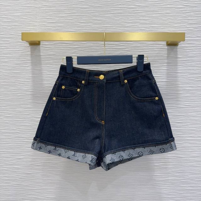 Louis Vuitto*2025Ss新款 一系列出品 高版出品~超时髦新款丹宁牛仔 个性色调上身又酷又飒爽 纹理细腻，棉感自然，既有筋骨感又不失柔软，超级漂亮