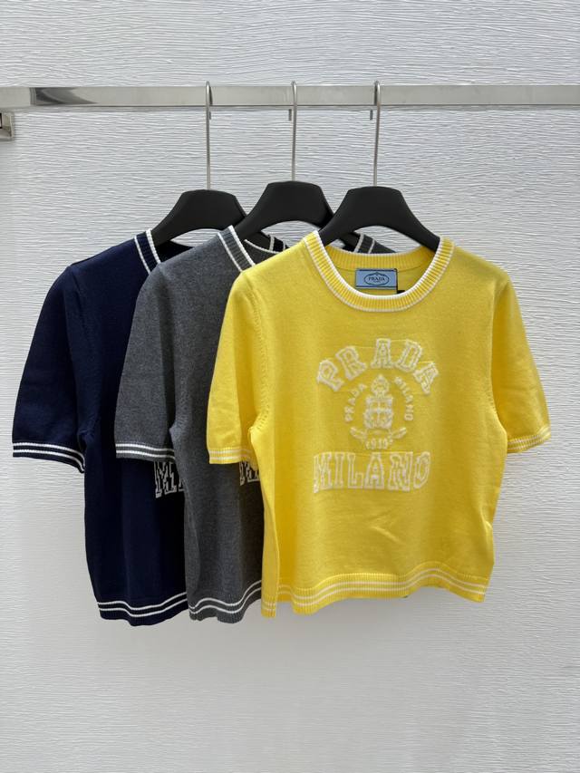 家 夏季新款 圆领字母针织短袖 颜色：宝蓝色 灰色 黄色 尺码：36.38.40