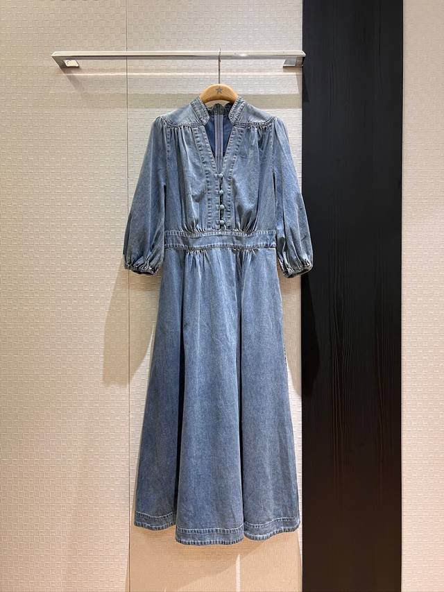 新款Zimmermann 宫廷风 灯笼袖V领牛仔连衣裙 高腰洗水拼接长裙度假必备 两侧有口袋淑女甜美 气质减龄 优雅名媛 Sml