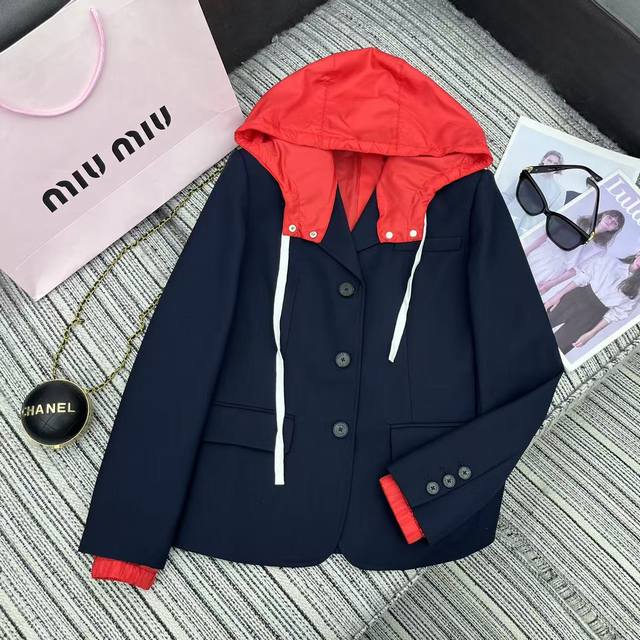 强烈推荐 25年早秋系列 Miu*新款撞色假两件西装外套 Sml