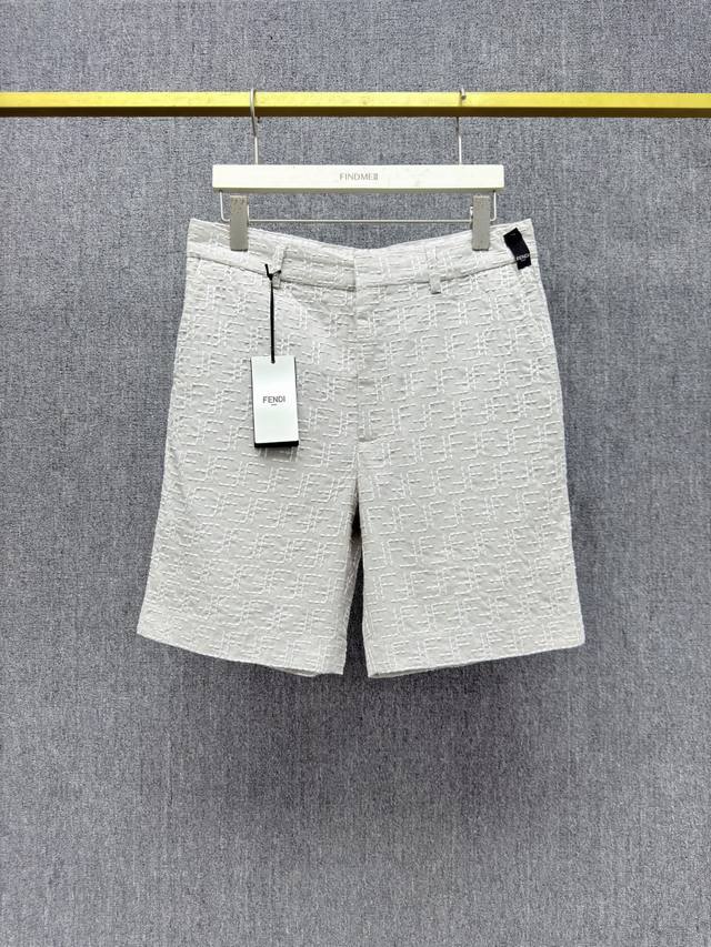 Fd-Z， ,F*Ndi 25Ss 夏季新品 亚麻双F提花短裤 主面料: 83% 亚麻, 17% 棉; 里料: 100% 棉; 口袋布: 100% 棉 全幅双F