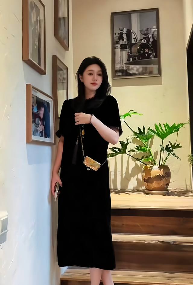 连衣裙 爆款加袖！更适用于大众穿搭不挑身材！重磅100%活性黑真丝丝绒！小心机露背气质御姐风显瘦真丝丝绒无袖连衣裙 后背手工缝制蝴蝶结 单色四码 S M L X