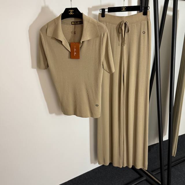 款号20253825 Loro Piana*Lp新款针织套装，金属圈装饰 翻领短袖针织衫上衣+松紧腰阔腿长裤，白色，绿色，天蓝色，粉红色，藏蓝色，红色，灰杏色，