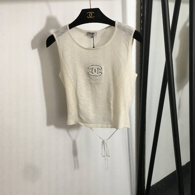 款号20253806 Chane*新款 植绒刺绣Logo后背绑带收腰 修身针织背心，米白色，浅蓝色，灰色，36 38 40， 38码；胸围82，长43