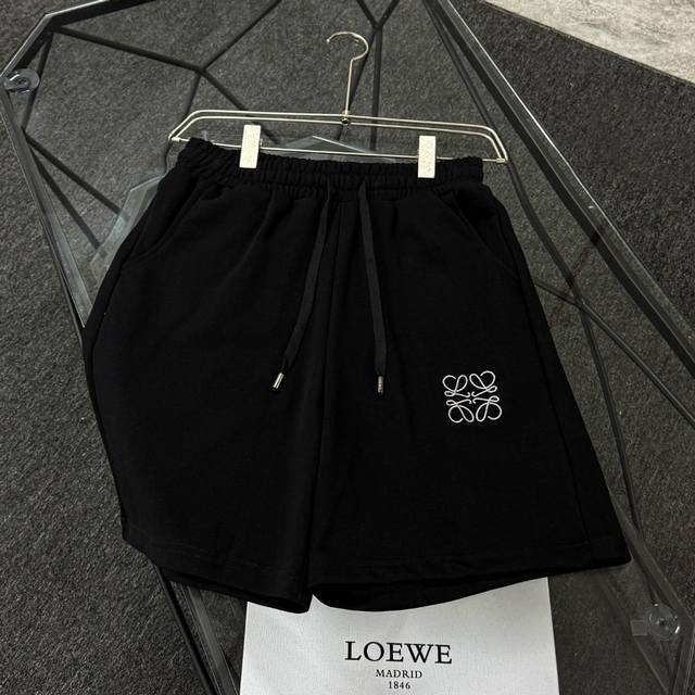 Loewe罗意威 经典元素刺绣短裤，精美印花工艺，面料采用纯棉毛圈400克厚实面料，上身效果宽松休闲，潮流大版型，三标齐全 ，男女同款 尺码: M L Xl 2