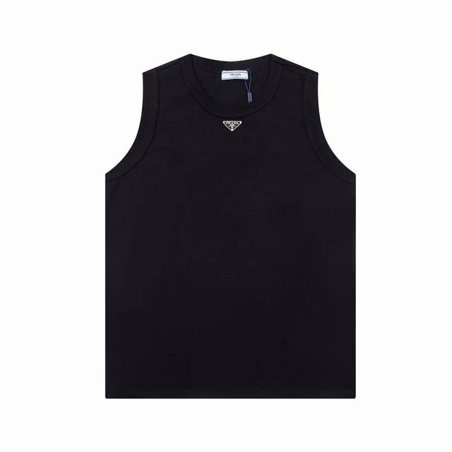 Pra 普拉达 23Ss新款背心官网新款正版购入开模打版 Size:Xs S M L 现货 这款极简主义设计和精美细节于一身。胸口是P家经典的标志性的涂珐琅金属
