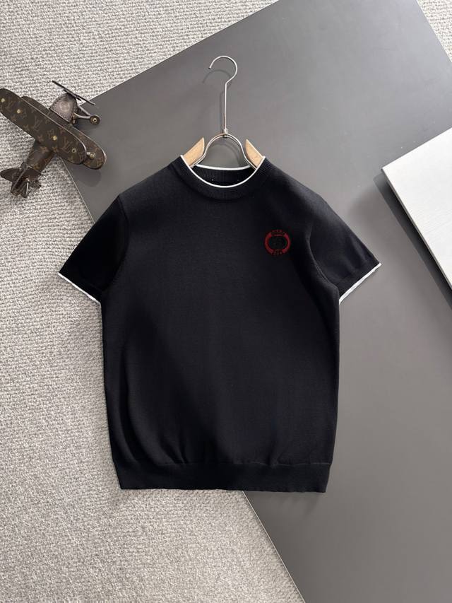 隔天出货 高品质 Gucci 2025春夏新款男款圆领短袖T恤 精梳棉质纱线针织纺棉布面料制作，纯棉的高克重特殊纱，掂起来手感份量十足，上身也比普通T更加有质感