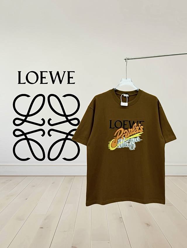 高品质]Loewe*罗意威彩绘刺绣字母短袖T恤*280G定制纯棉面料活性棉 面料透气舒适易清洗 *刺绣工艺：胸前大Logo彩绘刺绣工艺、使用进口刺绣机先进的计算