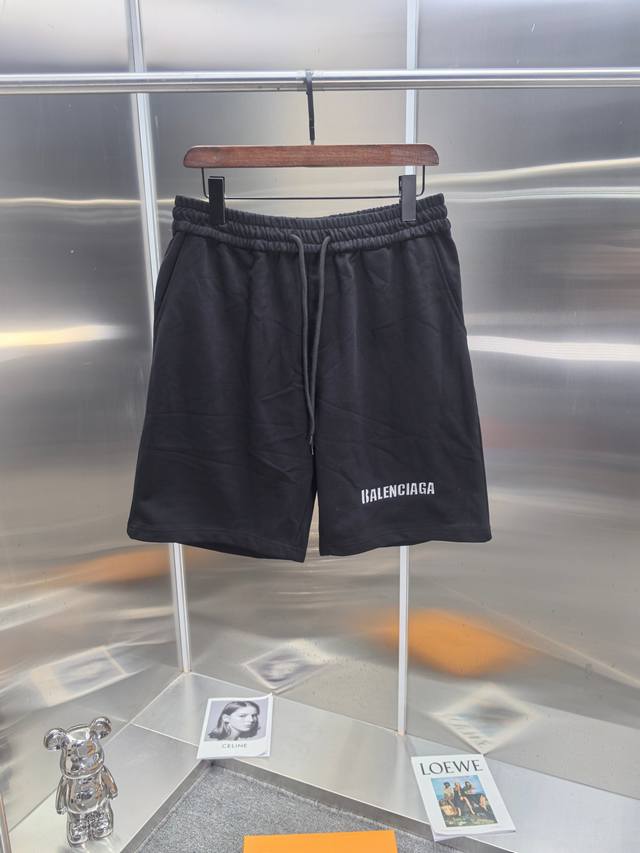 顶级 巴黎 Blcg 25Ss春夏刺绣短裤 定织定染纯棉毛圈 克重380克面料 采用手工丝网印花工艺 无惧起皮脱落 三标齐全 男女同款 颜色：黑色 尺码：Xs-