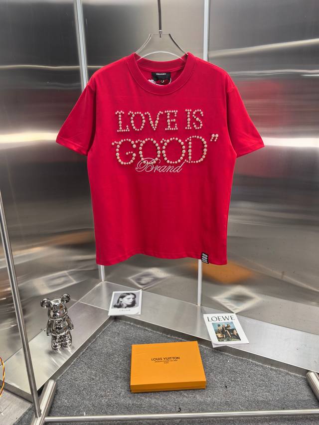 Goodbrand 25Ss 珍珠刺绣重工短袖T恤 Yb一比一开发 %棉 采用订色订染毛圈纯棉衣面，270G双股双纱，手感舒适 进口针织针梳棉进行制作，搭配32
